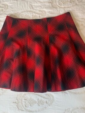 Ralph Lauren Red and Black Plaid Skater Skirt Ladies Size 6 Side Zip.